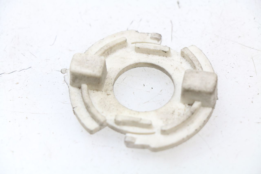 photo de SUPPORT AMPOULE PEUGEOT ELYSTAR 50 (2002 - 2014) - Détail de la pièce