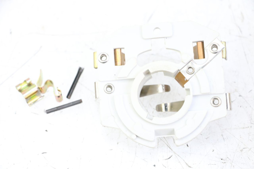 photo de SUPPORT AMPOULE SUZUKI CP 80 (1985 - 1996)