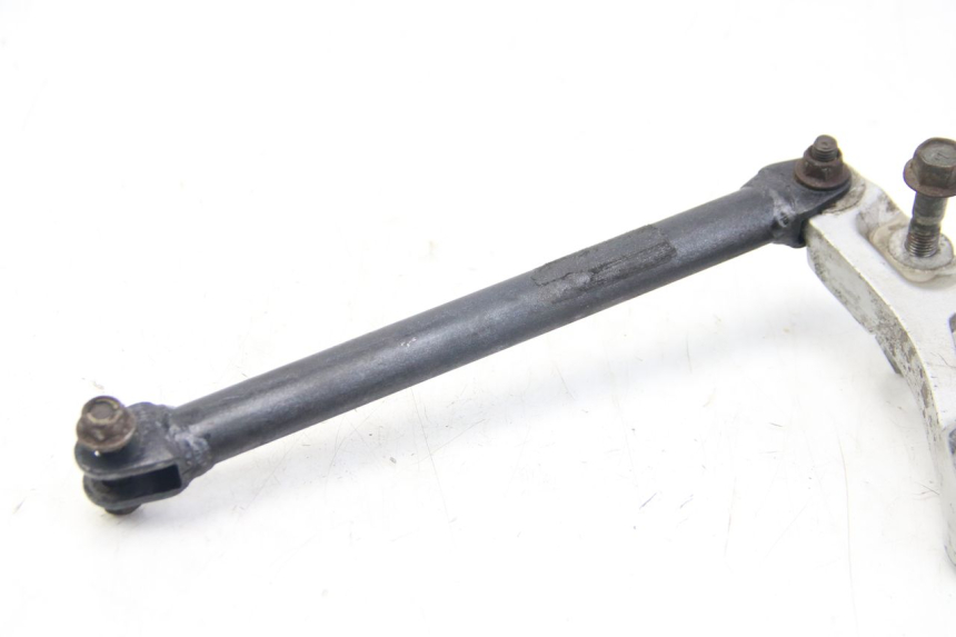 photo de SUPPORT ETRIER FREIN ARRIERE YAMAHA FZS FAZER 600 (2001 - 2003)