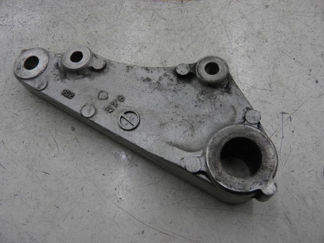 photo de SUPPORT ETRIER FREIN ARRIERE KAWASAKI ZZR 600 (1995 - 2004)