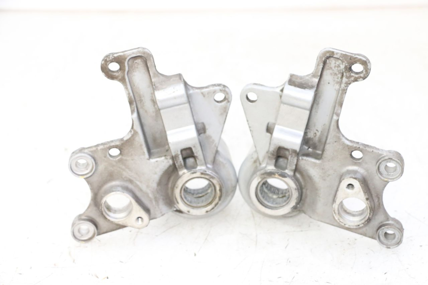 photo de SUPPORT ETRIER FREIN AVANT PIAGGIO MP3 LT 300 (2010 - 2016)