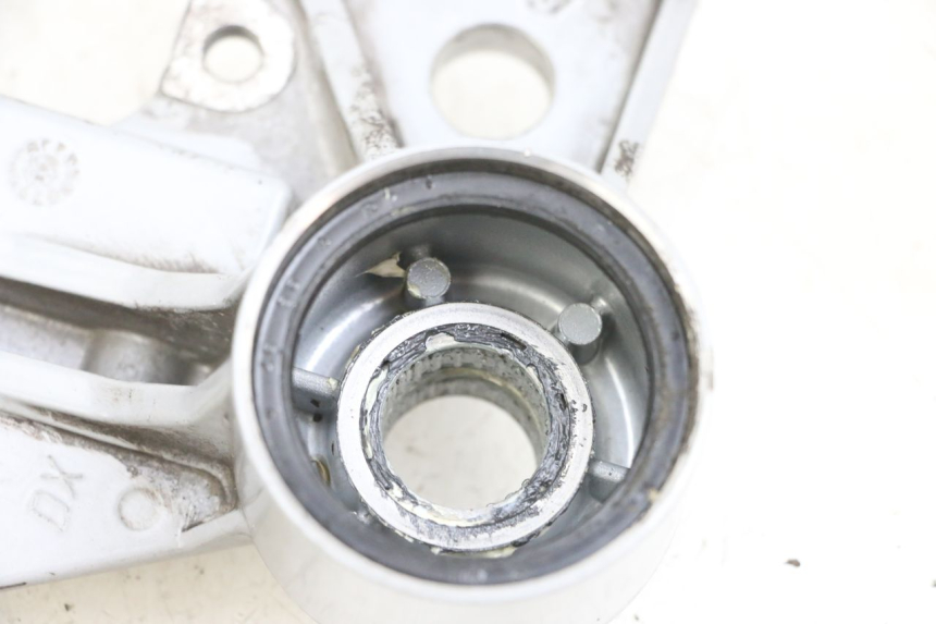 photo de SUPPORT ETRIER FREIN AVANT PIAGGIO MP3 LT 400 (2007 - 2012) - État de surface