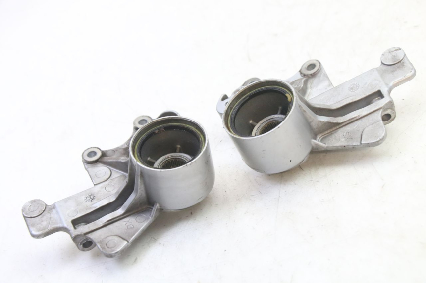 photo de SUPPORT ETRIER FREIN AVANT PIAGGIO MP3 500 (2014 - 2016)