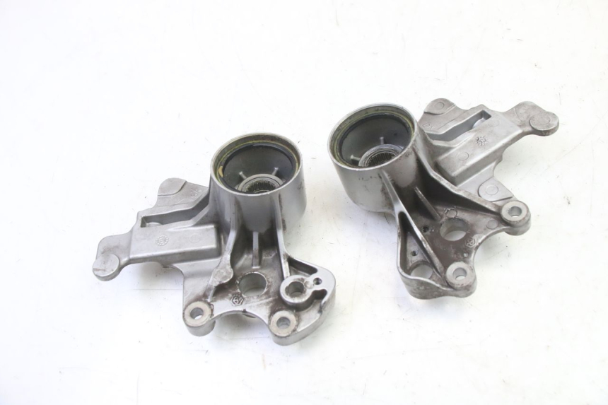 photo de SUPPORT ETRIER FREIN AVANT PIAGGIO MP3 500 (2014 - 2016)