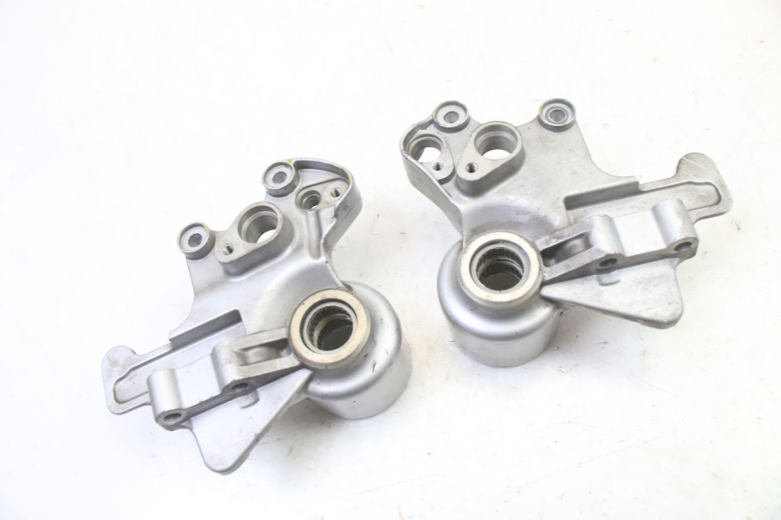 photo de SUPPORT ETRIER FREIN AVANT PIAGGIO MP3 500 (2014 - 2016)