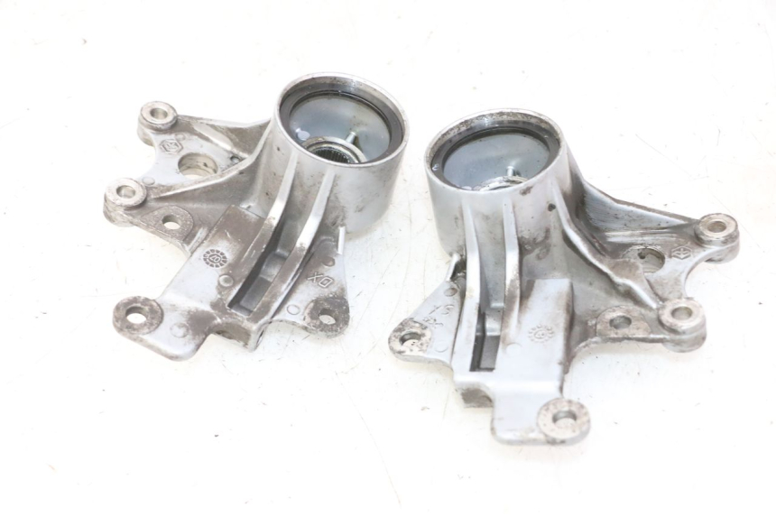 photo de SUPPORT ETRIER FREIN AVANT PIAGGIO MP3 125 (2006 - 2014)