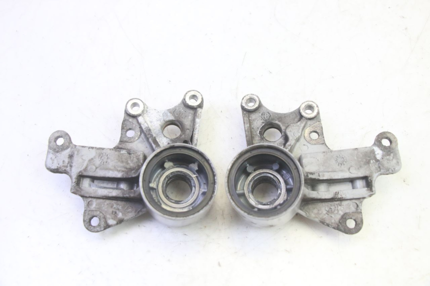 photo de SUPPORT ETRIER FREIN AVANT PIAGGIO MP3 RL 250 (2007 - 2010) - Vue principale