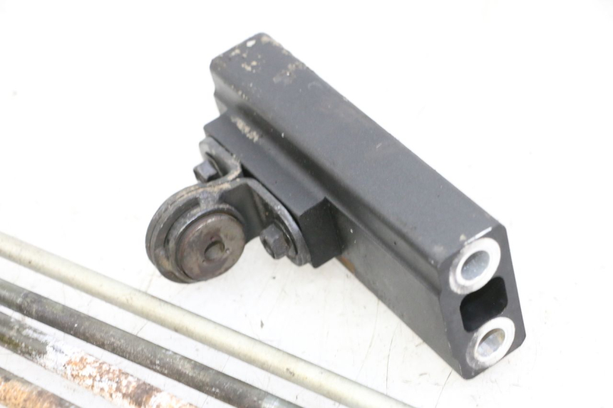 photo de SUPPORT MOTEUR YAMAHA FZ6 FAZER S2 600 (2007 - 2011)