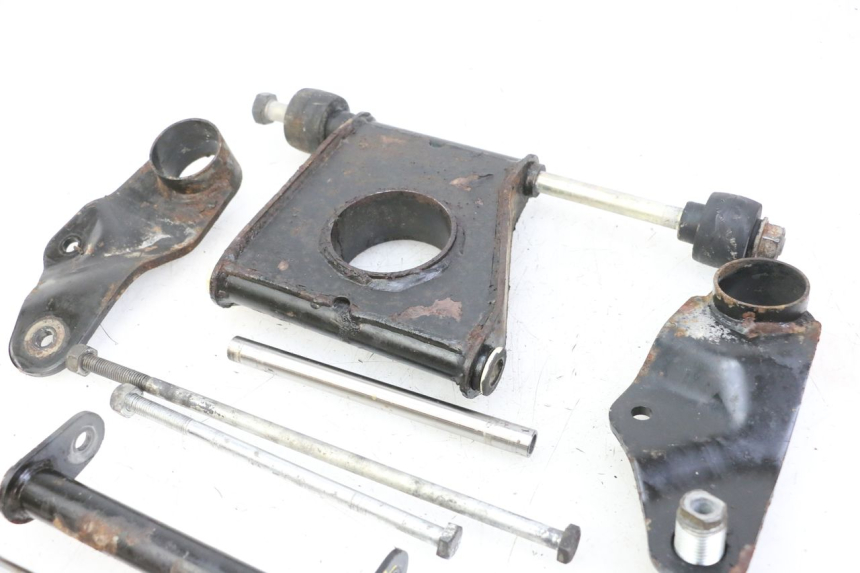 photo de SUPPORT MOTEUR PIAGGIO MP3 LT 400 (2007 - 2012) - Vue d’ensemble