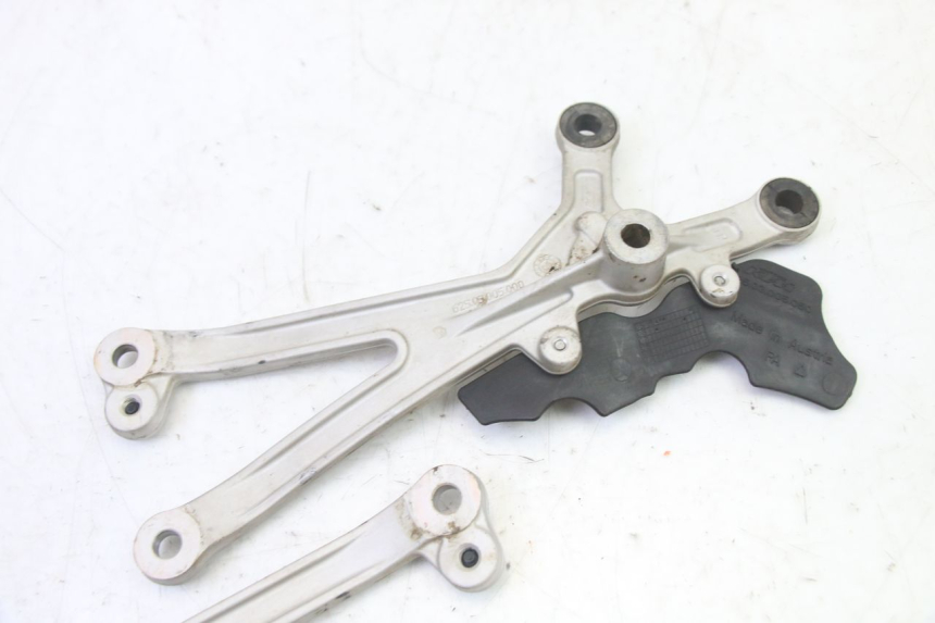 photo de SUPPORT MOTEUR KTM SUPERENDURO R 950 (2005 - 2009)
