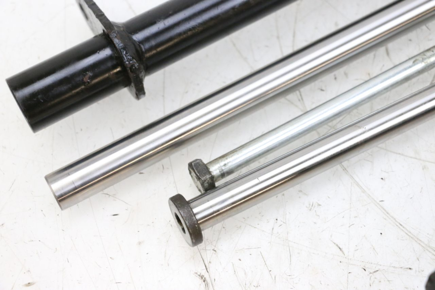 photo de SUPPORT MOTEUR PIAGGIO VESPA GTS SUPER IE 125 (2009 - 2016) - Vue produit