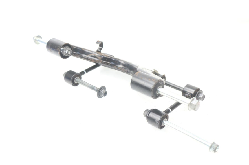 photo de SUPPORT MOTEUR YAMAHA XMAX X-MAX ABS 125 (2014 - 2016) - Gros plan technique