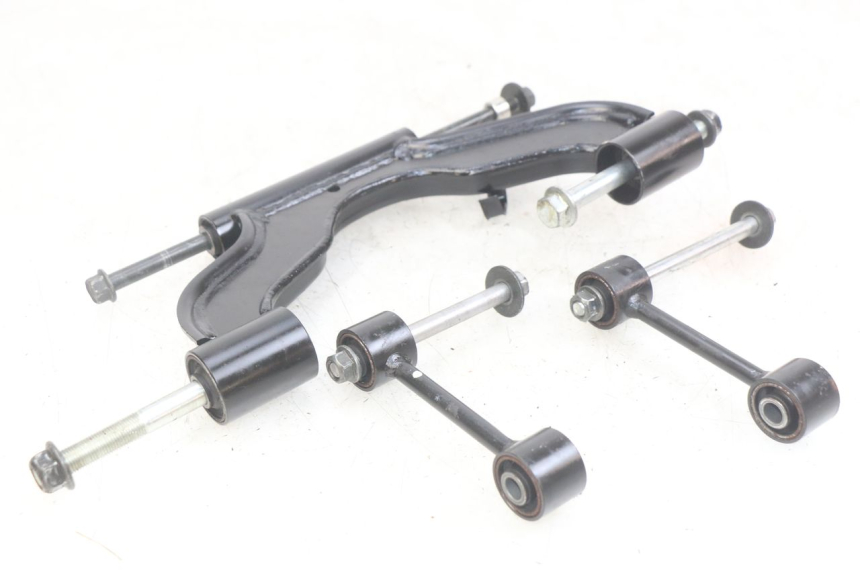 photo de SUPPORT MOTEUR YAMAHA X-MAX XMAX 125 (2010 - 2014)