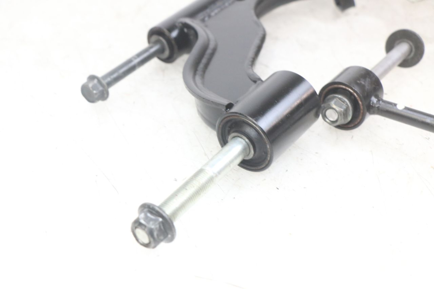 photo de SUPPORT MOTEUR YAMAHA X-MAX XMAX 125 (2010 - 2014)