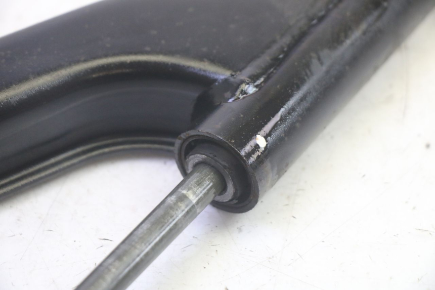 photo de SUPPORT MOTEUR YAMAHA XMAX X-MAX 125 (2006 - 2009) - Gros plan technique