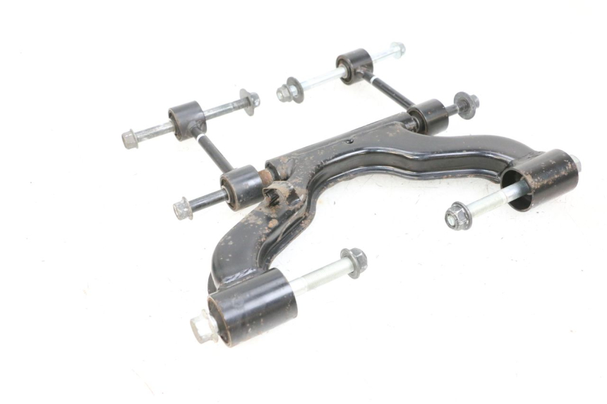 photo de SUPPORT MOTEUR YAMAHA X-MAX XMAX 125 (2010 - 2013) - Points de fixation