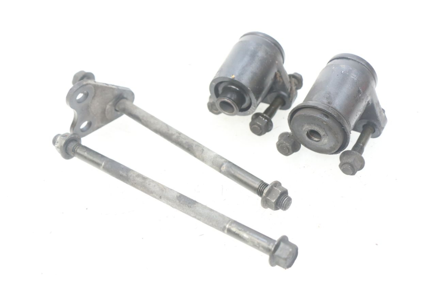 photo de SUPPORT MOTEUR KAWASAKI ZR7 ZR-7 S 750 (1999 - 2004)