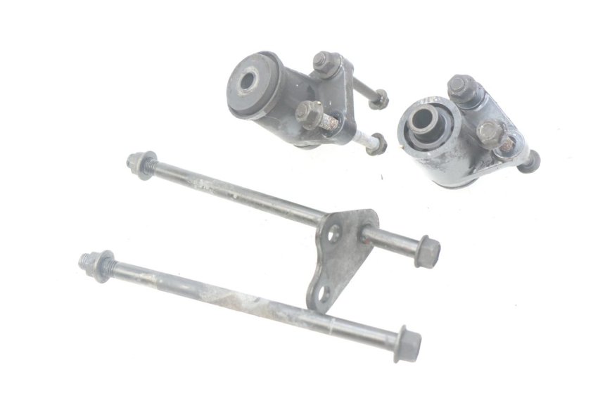 photo de SUPPORT MOTEUR KAWASAKI ZR7 ZR-7 S 750 (1999 - 2004)