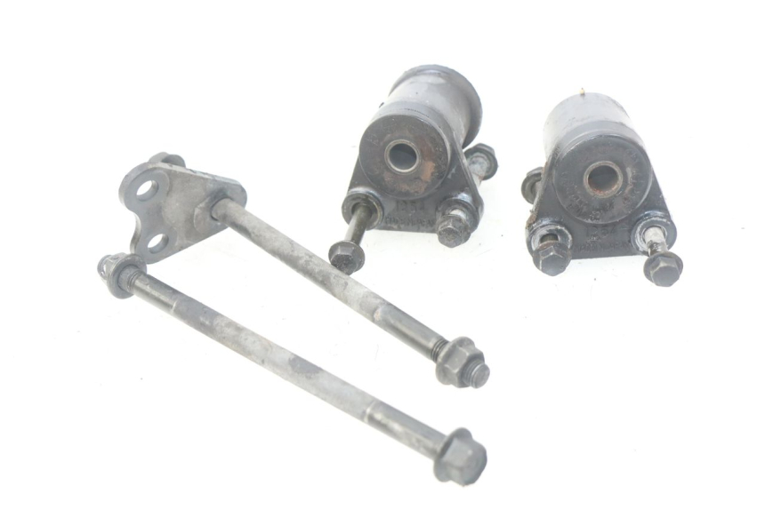 photo de SUPPORT MOTEUR KAWASAKI ZR7 ZR-7 S 750 (1999 - 2004)