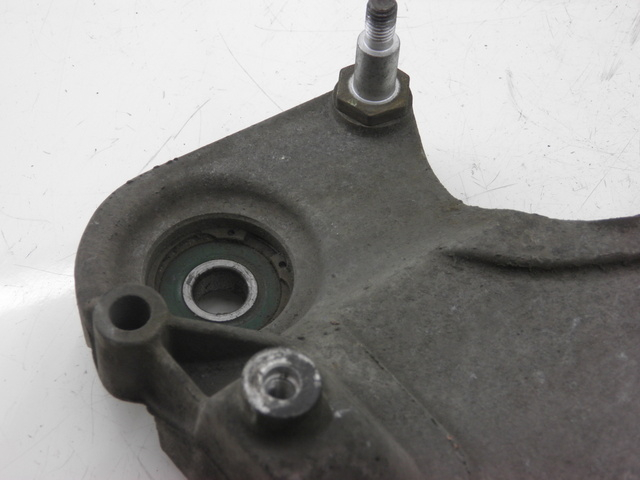 photo de SUPPORT POT  PIAGGIO BEVERLY 125 (1998 - 2005)