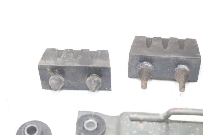 photo de SUPPORT RESERVOIR SUZUKI GSF S BANDIT 600 (2000 - 2004)