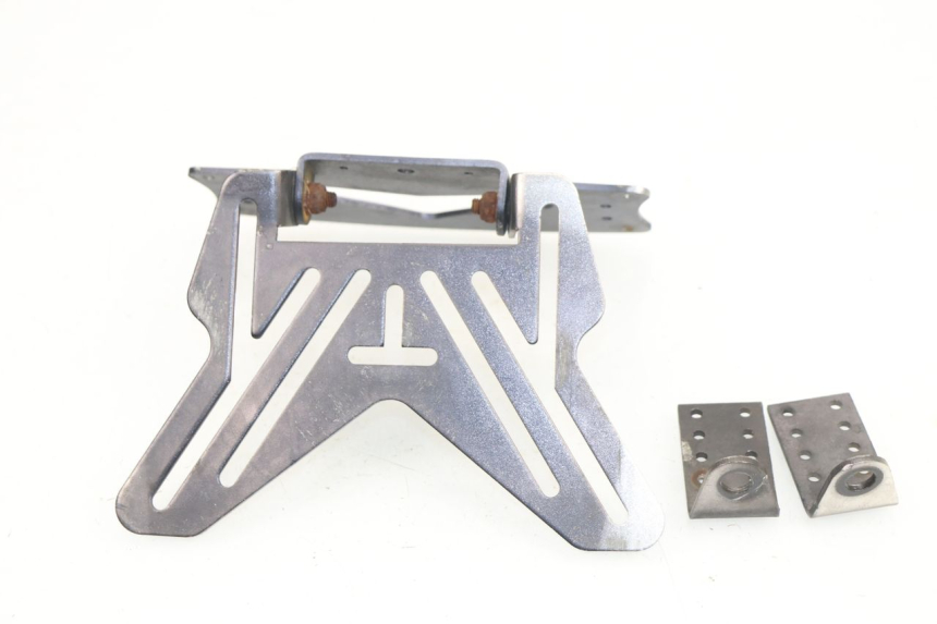 photo de SUPPORT DE PLAQUE SUZUKI GSR 750 (2011 - 2017)