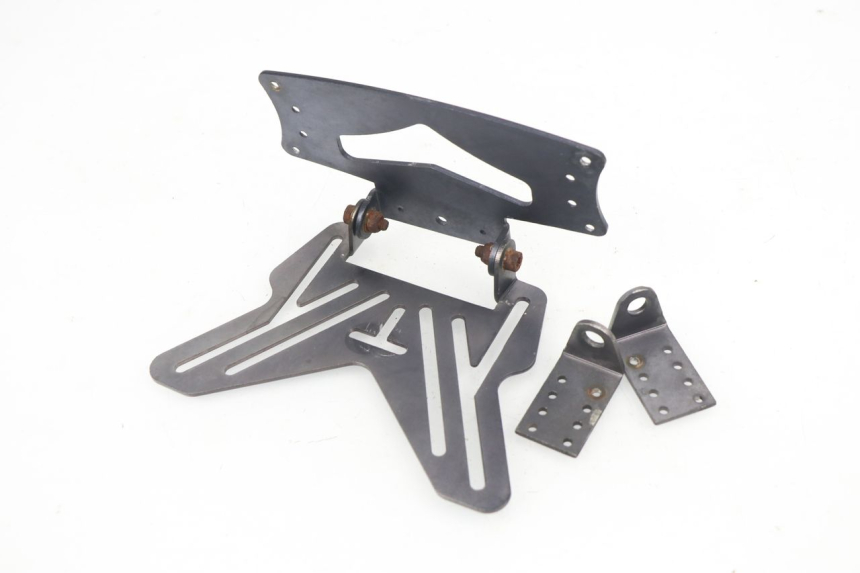 photo de SUPPORT DE PLAQUE SUZUKI GSR 750 (2011 - 2017)