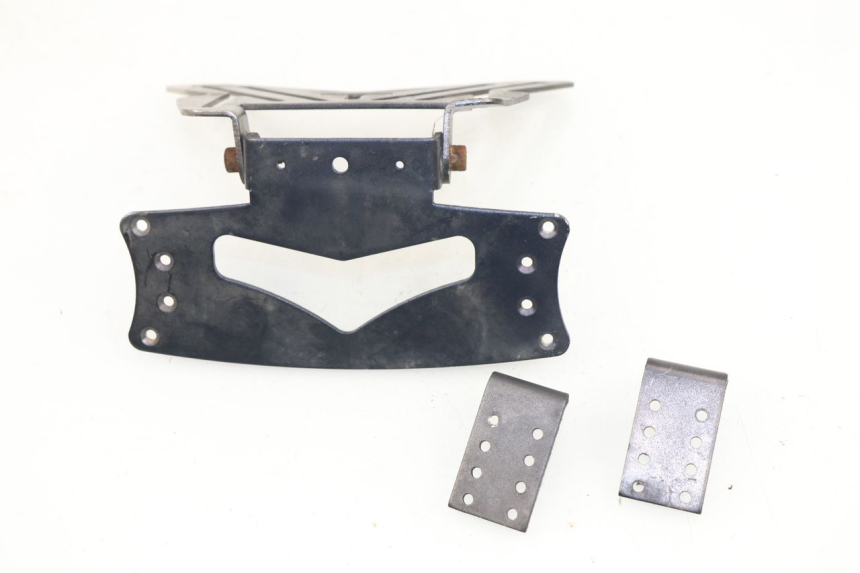 photo de SUPPORT DE PLAQUE SUZUKI GSR 750 (2011 - 2017)