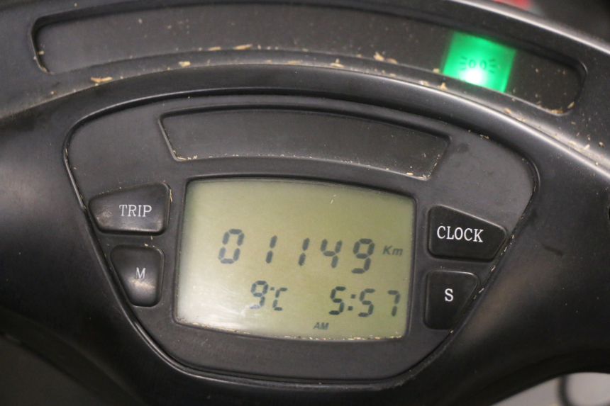 photo de TABLEAU DE BORD PIAGGIO X9 EVOLUTION 125 (2003 - 2007)