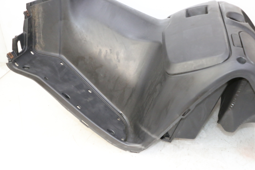 photo de TABLIER INTERIEUR SUZUKI BURGMAN 125 (2007 - 2014)