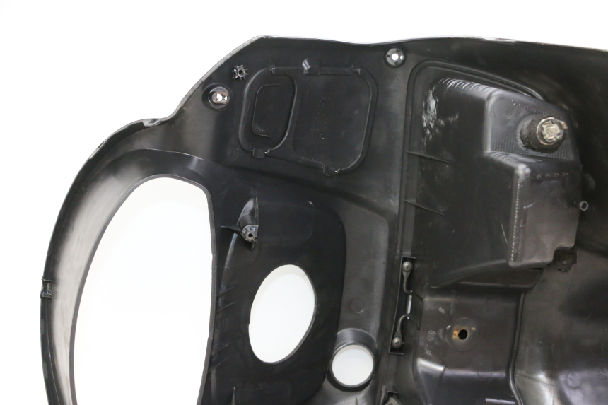 photo de TABLIER INTERIEUR SUZUKI BURGMAN 125 (2007 - 2014)