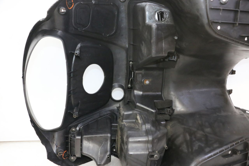 photo de TABLIER INTERIEUR SUZUKI BURGMAN 125 (2007 - 2014)