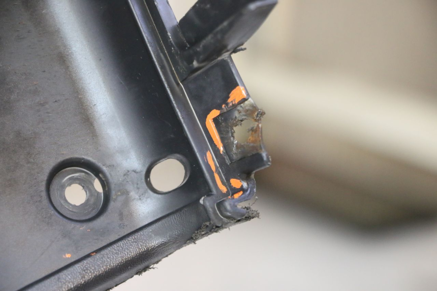 photo de TABLIER INTERIEUR SUZUKI BURGMAN 125 (2007 - 2014)