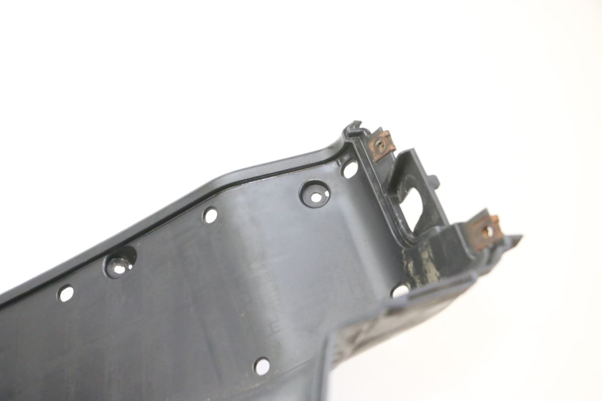 photo de TABLIER INTERIEUR SUZUKI BURGMAN 125 (2007 - 2014)