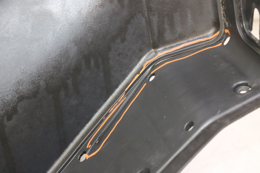 photo de TABLIER INTERIEUR SUZUKI BURGMAN 125 (2007 - 2014)