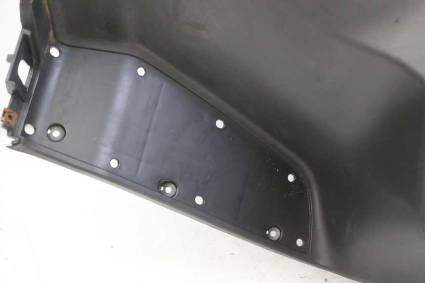photo de TABLIER INTERIEUR SUZUKI BURGMAN 125 (2007 - 2014) - Autre angle de vue