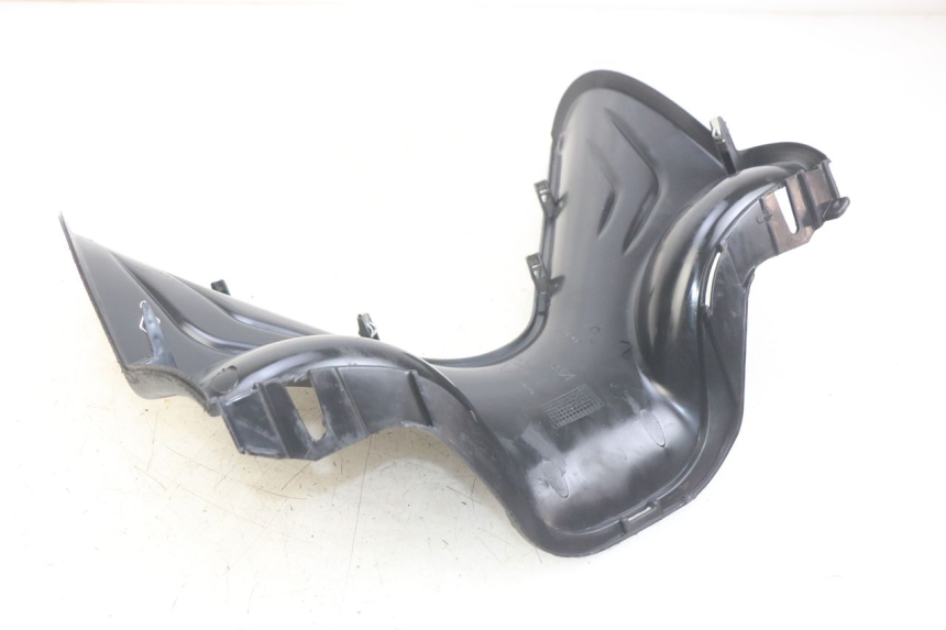 photo de TABLIER INTERIEUR INFERIEUR PIAGGIO FLY 4T 50 (2013 - 2017)