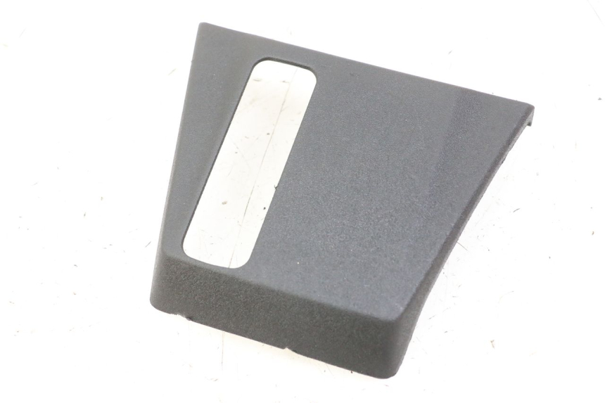 photo de TABLIER INTERIEUR INFERIEUR PIAGGIO MP3 500 (2014 - 2016)