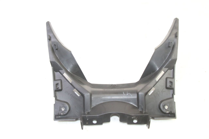 photo de TABLIER INTERIEUR INFERIEUR YAMAHA XMAX X-MAX 125 (2021 - 2025)