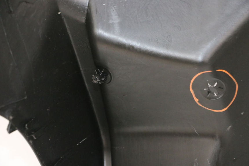 photo de TABLIER INTERIEUR PIAGGIO MP3 500 (2016 - 2018) - État de surface