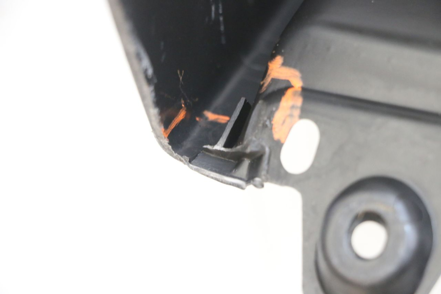 photo de TABLIER INTERIEUR PIAGGIO MP3 RL 250 (2007 - 2010) - Marquages et références