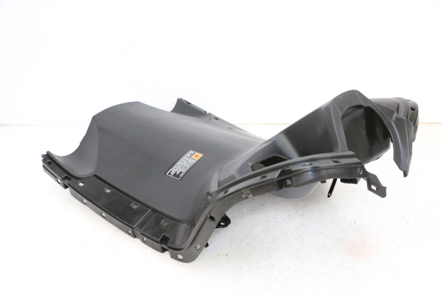 photo de TABLIER INTERIEUR YAMAHA NEO'S CORE 1 (2022 - 2026) - Zoom état d’usage