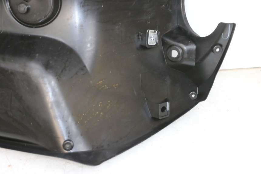 photo de TABLIER INTERIEUR PIAGGIO NEW TYPHOON 50 (2018 - 2021) - Zoom composants