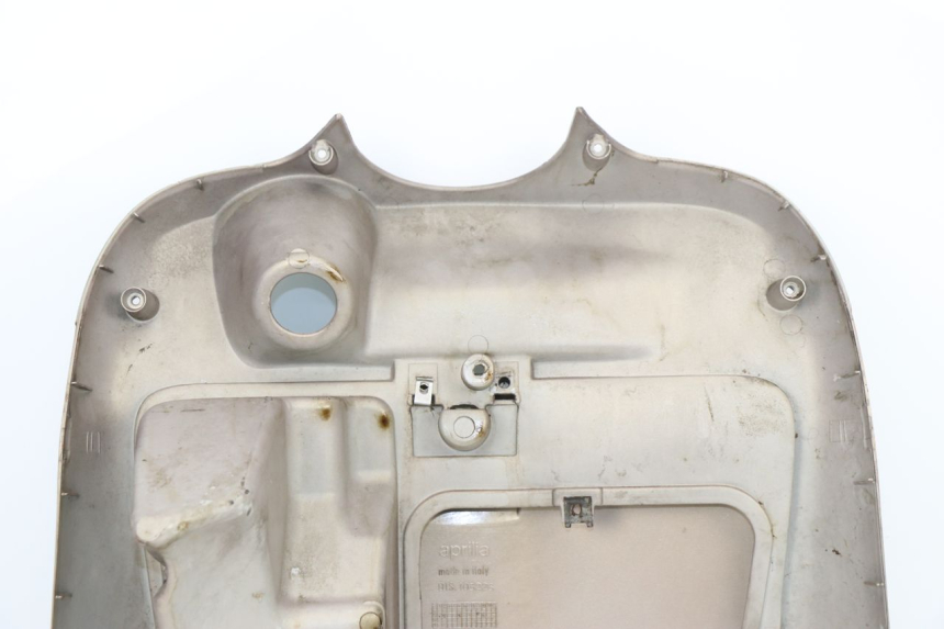 photo de TABLIER INTERIEUR APRILIA SCARABEO GT 125 (1999 - 2007)