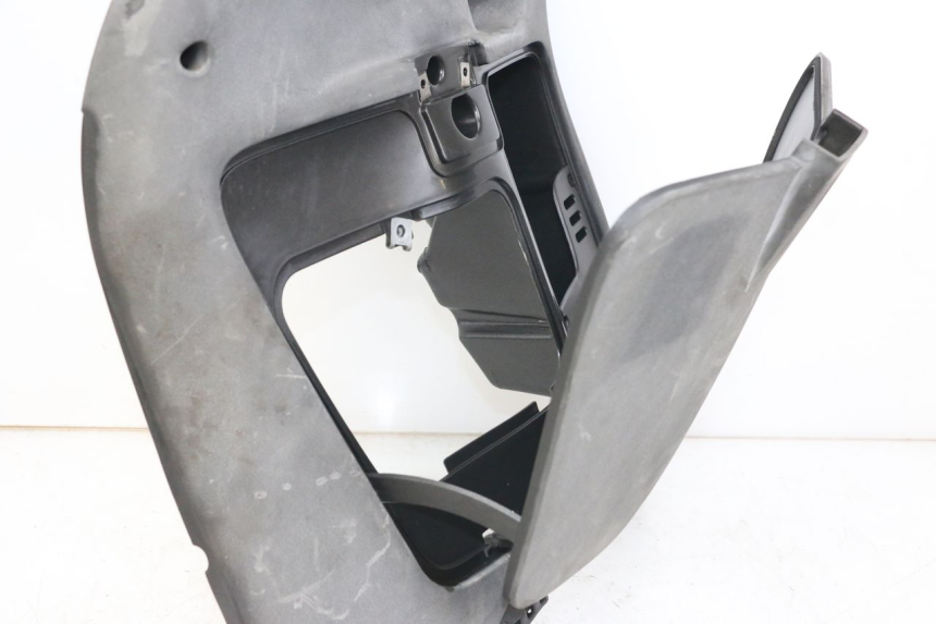 photo de TABLIER INTERIEUR APRILIA SCARABEO GT 125 (1999 - 2007)