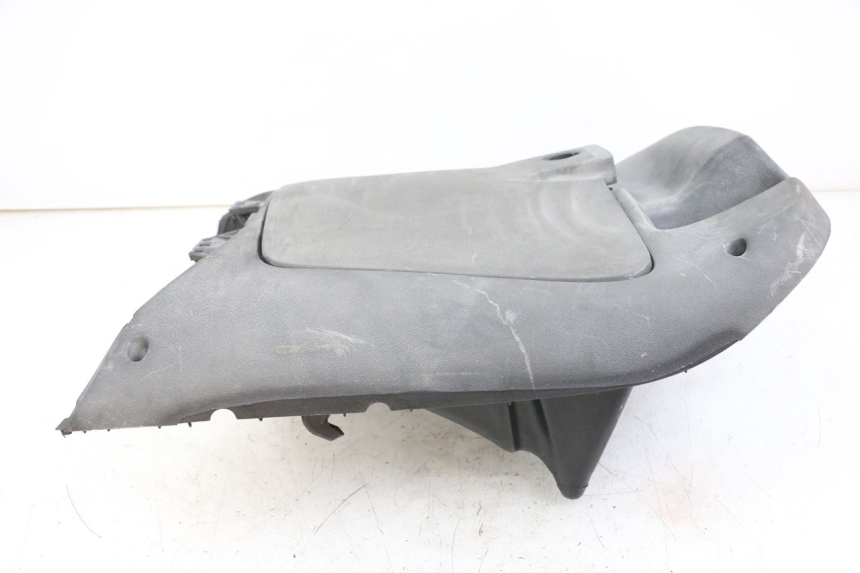 photo de TABLIER INTERIEUR APRILIA SCARABEO GT 125 (1999 - 2007)