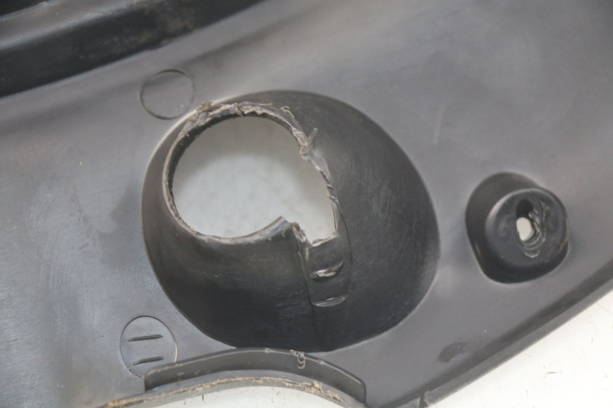 photo de TABLIER INTERIEUR HONDA SJ BALI 50 (1996 - 1999)