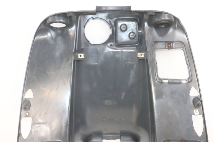 photo de TABLIER INTERIEUR PIAGGIO SUPER LX 125 (2000 - 2003)