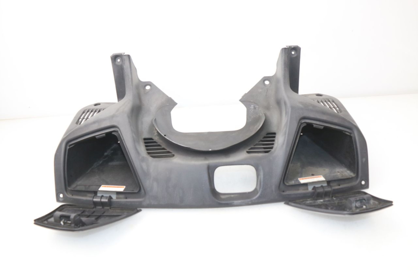 photo de TABLIER INTERIEUR SUPERIEUR SUZUKI BURGMAN 650 (2002 - 2004)