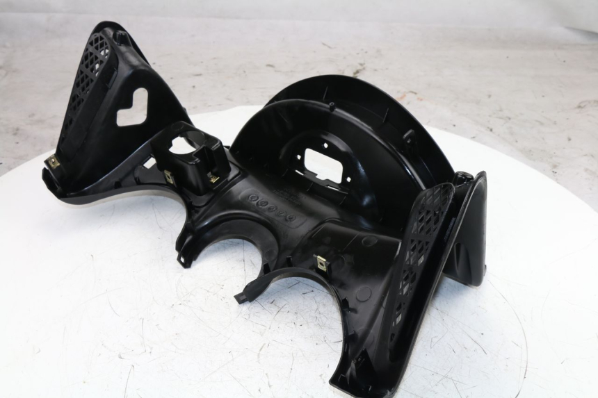 photo de TABLIER INTERIEUR SUPERIEUR KYMCO GRAND DINK 125 (2008 - 2014)